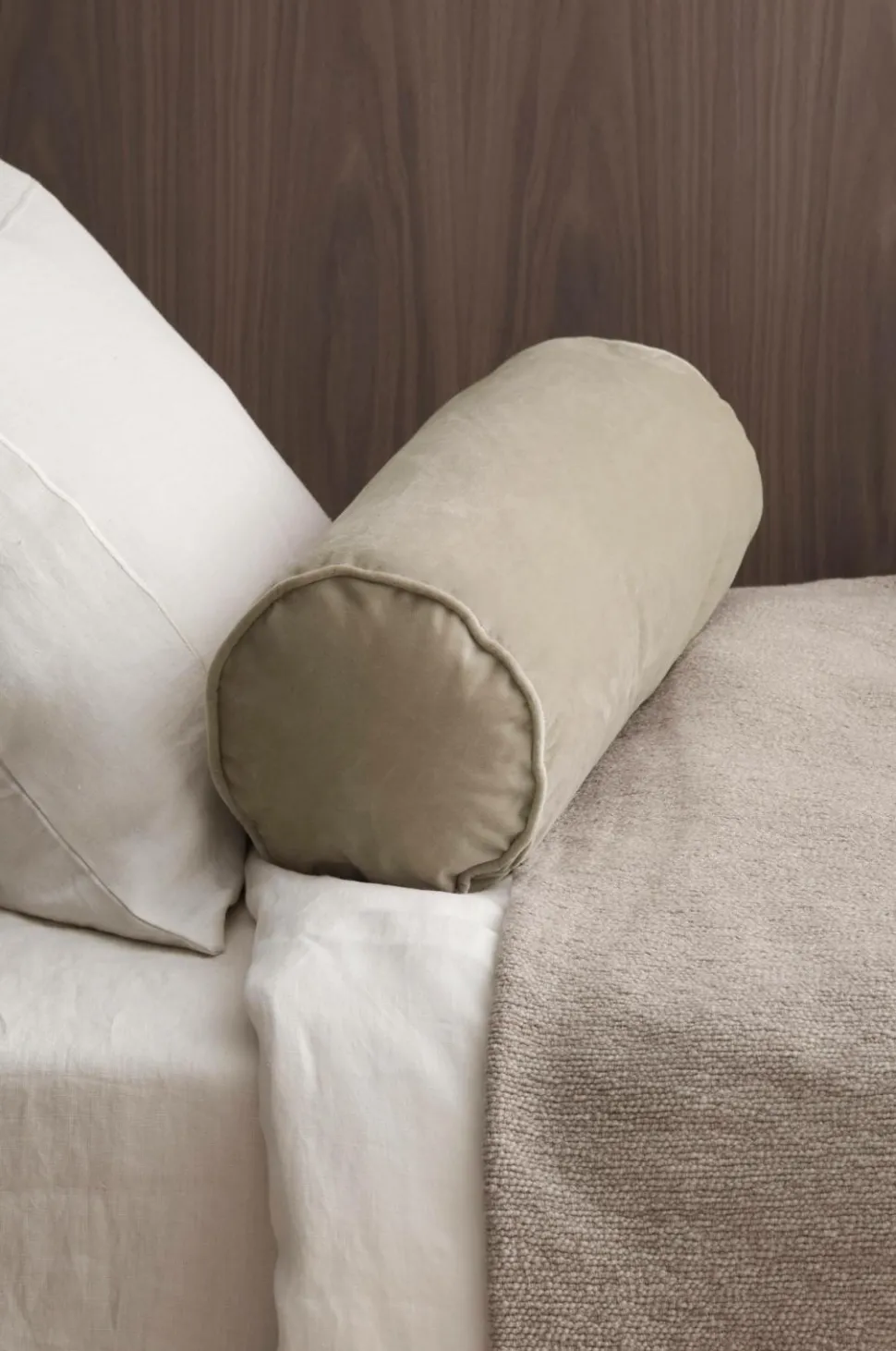 Ellos Home Pølsepude Nora Cylinder i velour