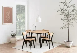 NORDFORM Roxby spisebordssæt med bord og 4 stole, 105x105x76 cm