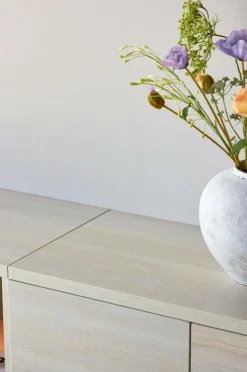 Venture Home Nomi Tv Stander