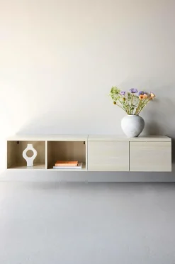 Venture Home Nomi Tv Stander
